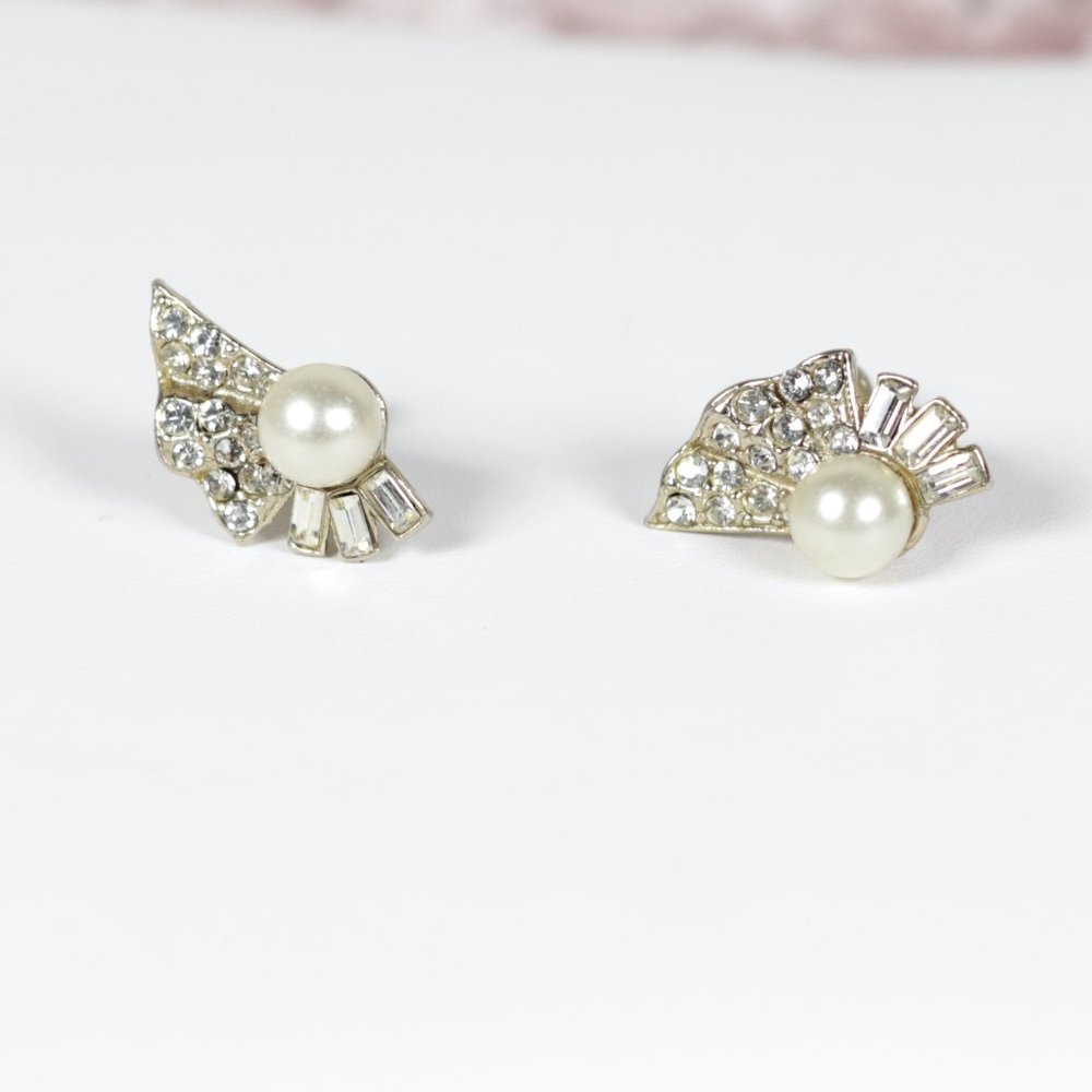 Vintage Art Deco Baguette Rhinestone Faux Pearl Screw Back Fan Shaped Earrings